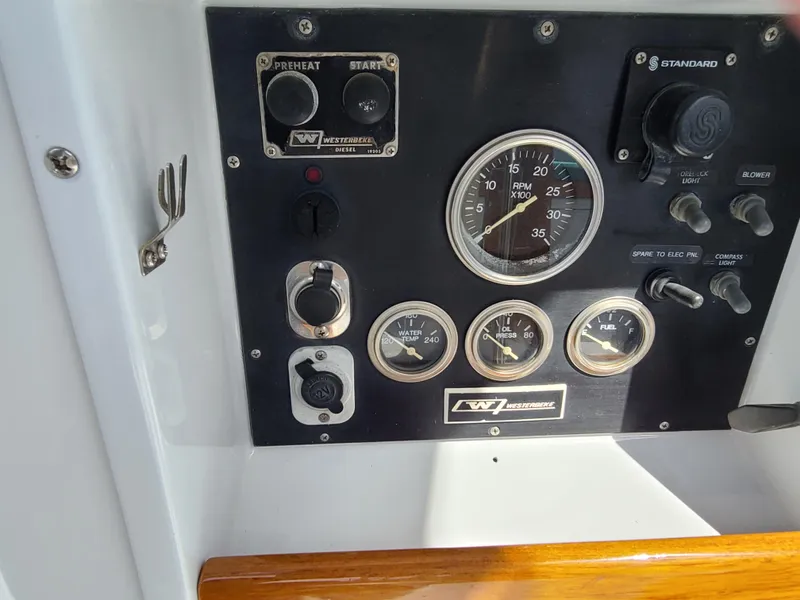 1976 Tartan 37