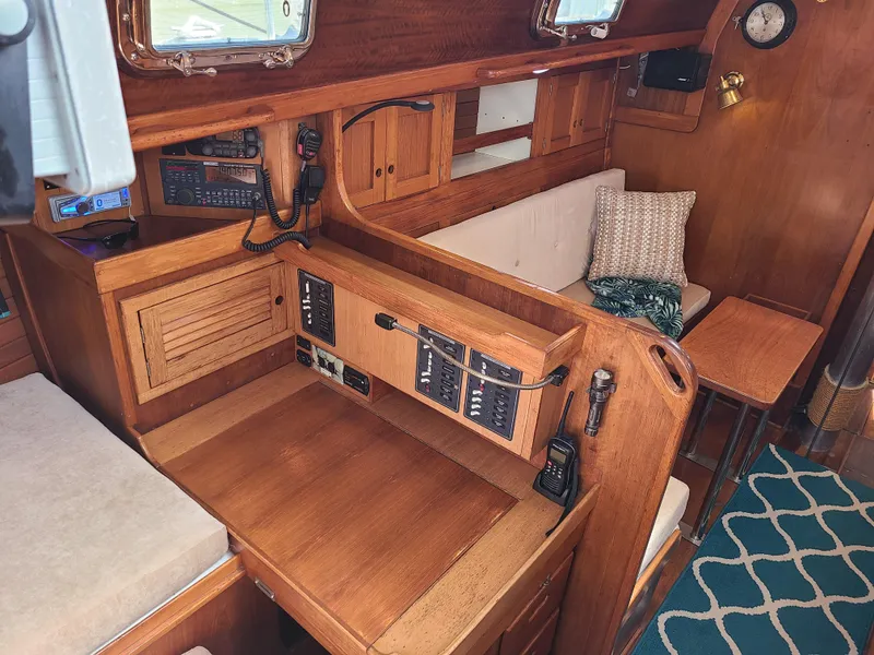 1976 Tartan 37