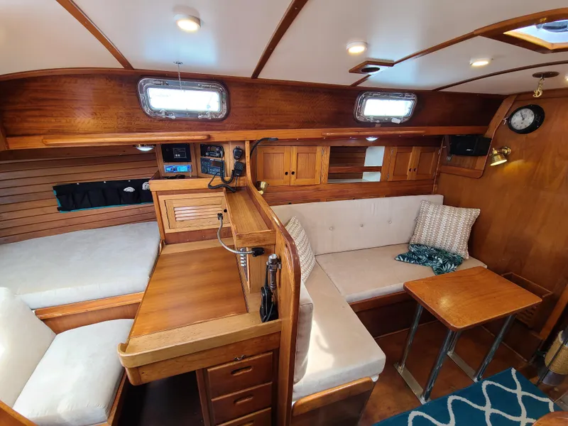 1976 Tartan 37