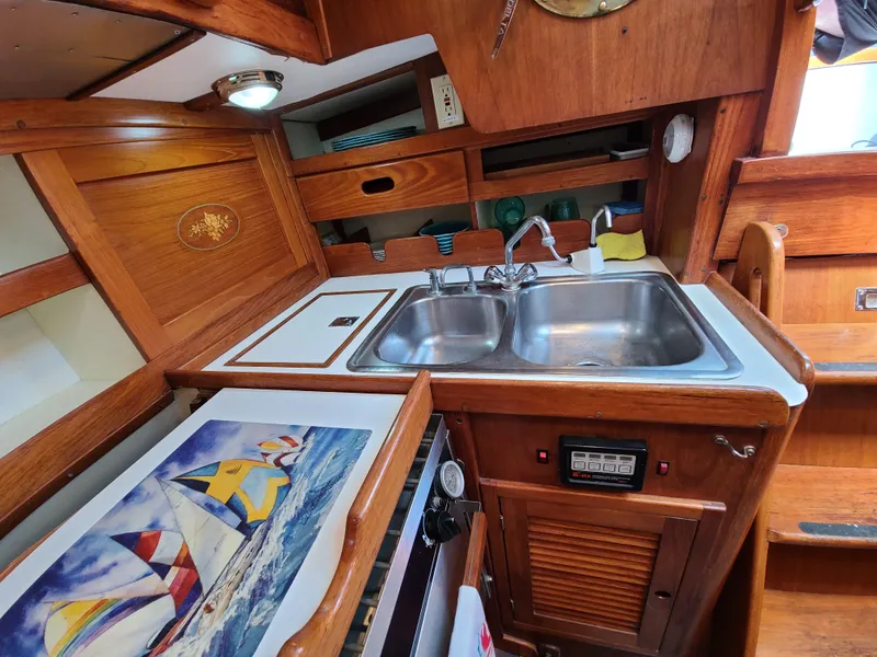 1976 Tartan 37
