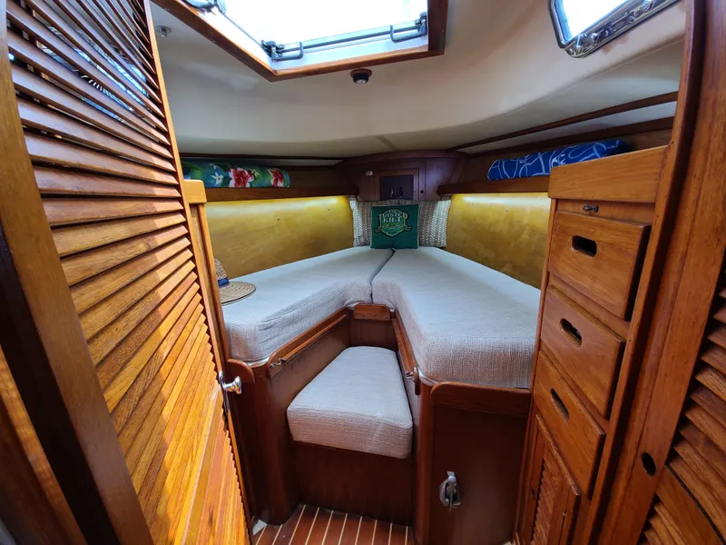 1976 Tartan 37