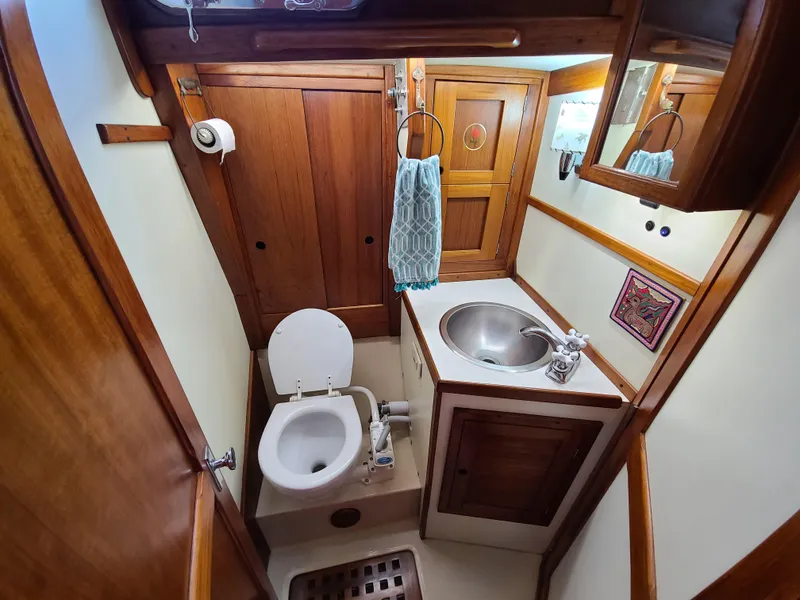 1976 Tartan 37