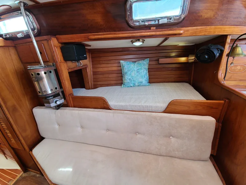1976 Tartan 37