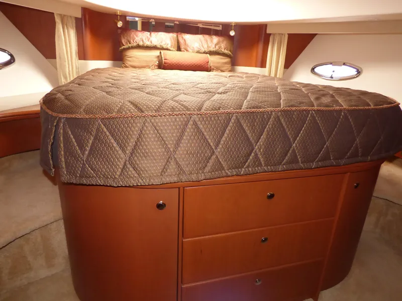 2006 Silverton 43 Sport Bridge