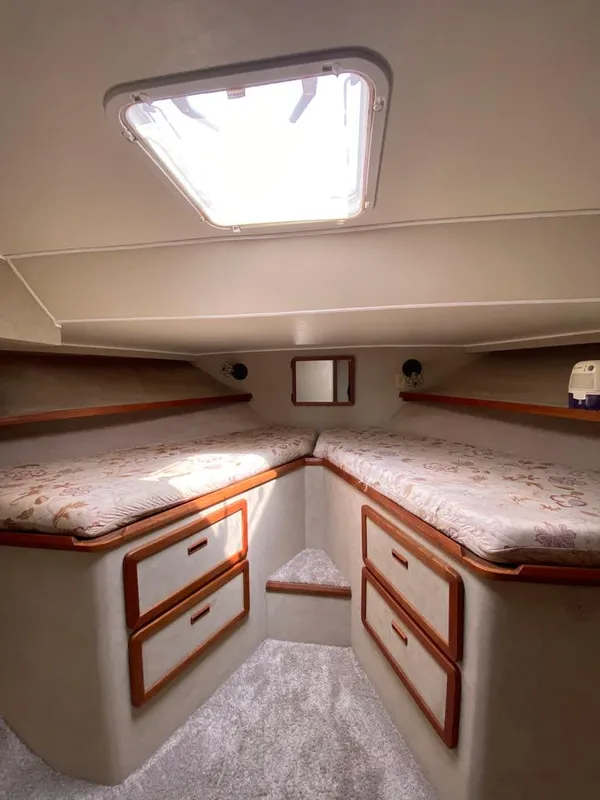 1984 Uniflite 48 Yachtfisher