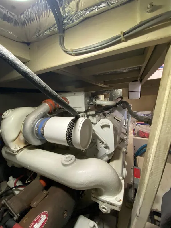 1984 Uniflite 48 Yachtfisher