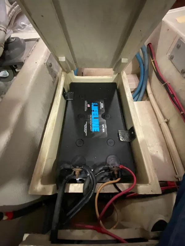 1984 Uniflite 48 Yachtfisher