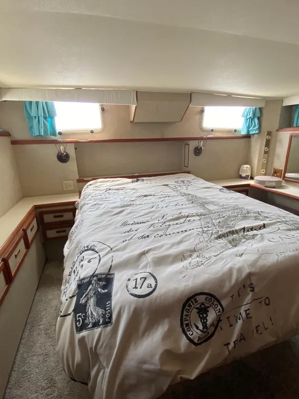 1984 Uniflite 48 Yachtfisher