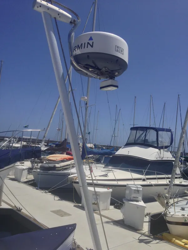 Gimballed HD Garmin Radar on Stern Mount w/ Light