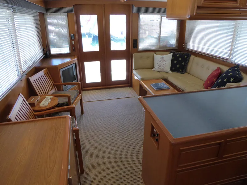 Salon looking aft