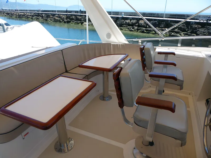 Flybridge seating