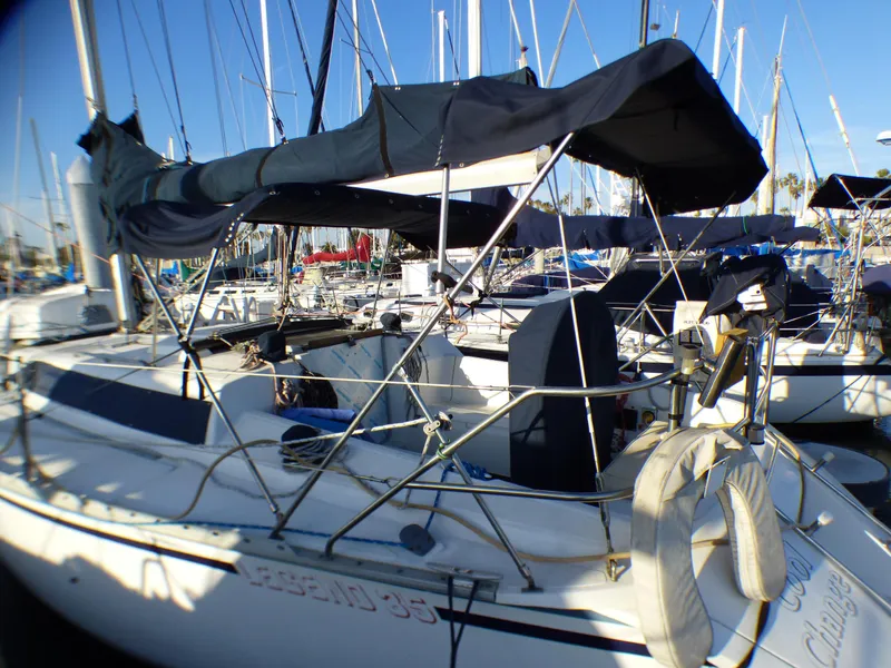 1988 Hunter Legend 35