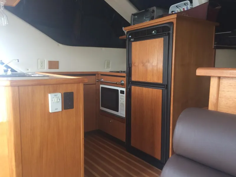 1997 Bayliner 3788 Command Bridge Motoryacht