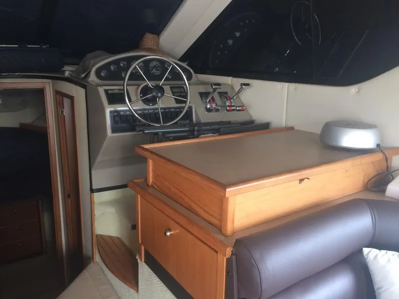 1997 Bayliner 3788 Command Bridge Motoryacht
