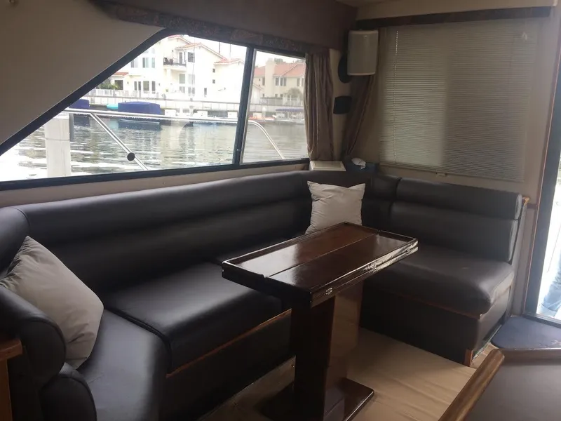 1997 Bayliner 3788 Command Bridge Motoryacht