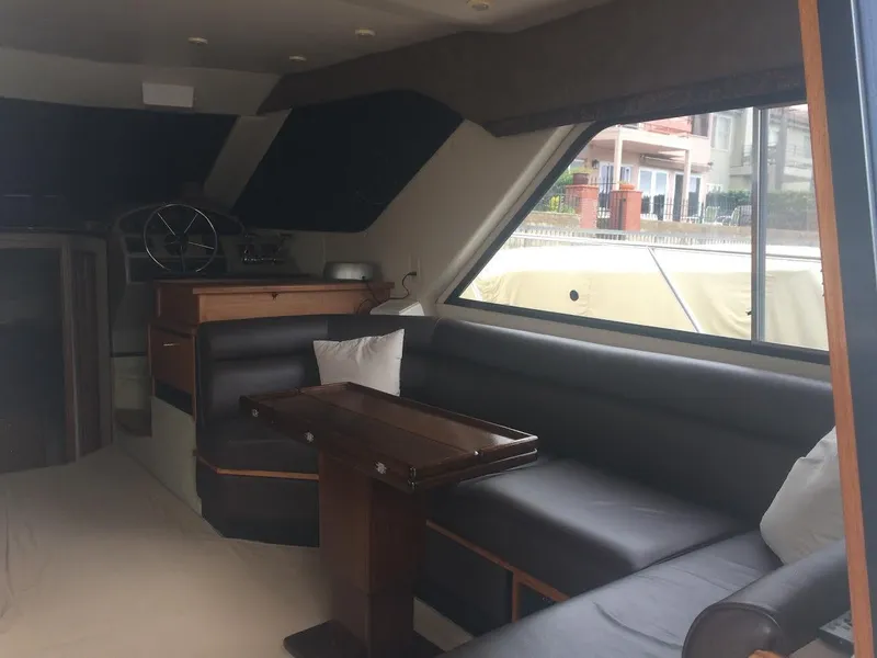 1997 Bayliner 3788 Command Bridge Motoryacht