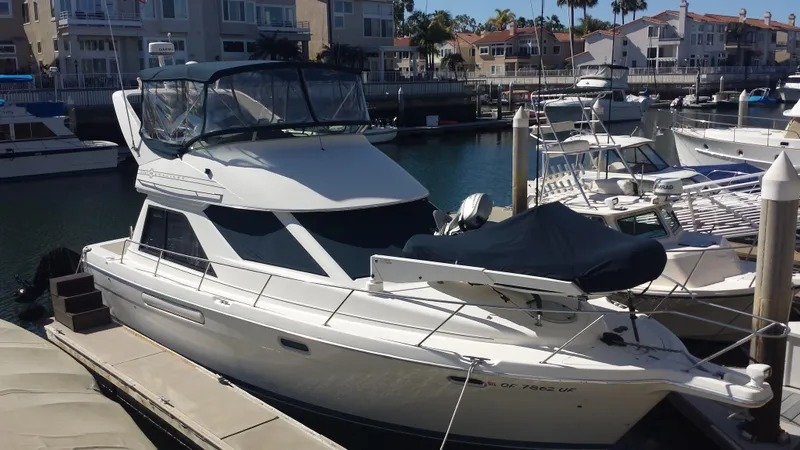 1997 Bayliner 3788 Command Bridge Motoryacht