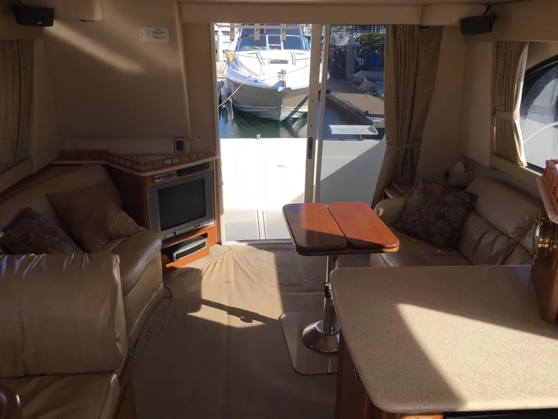 2005 Meridian 381 Sedan