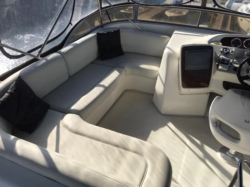 2005 Meridian 381 Sedan