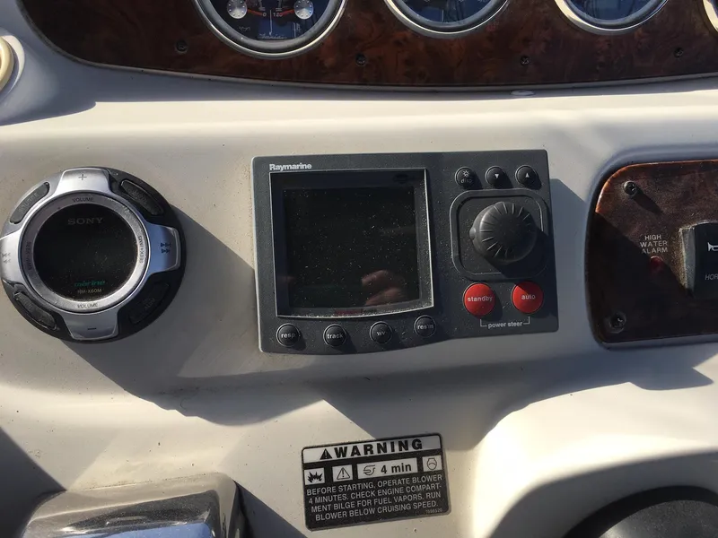 2005 Meridian 381 Sedan
