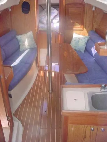 2000 Hunter 320