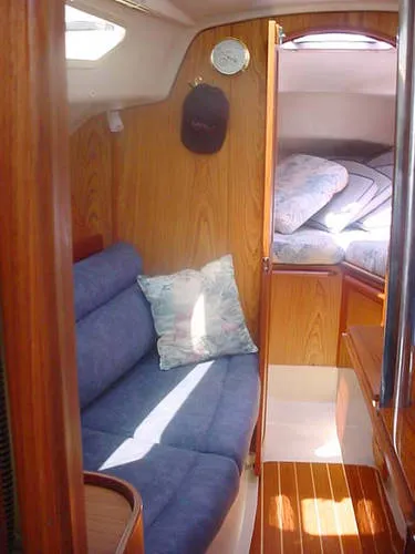 2000 Hunter 320