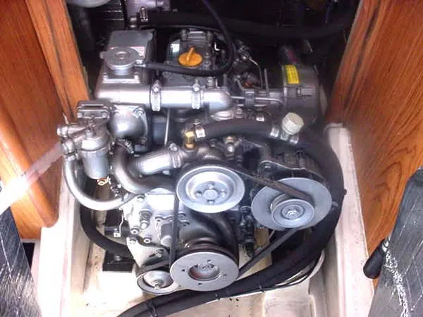 2000 Hunter 320
