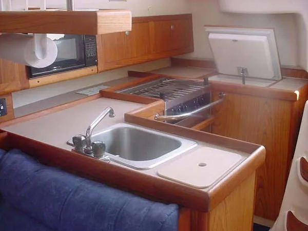 2000 Hunter 320