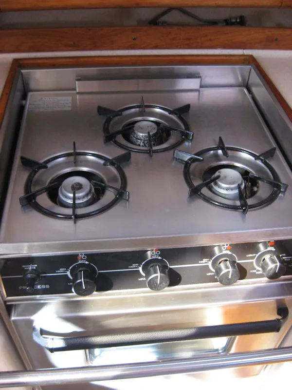 Gimbaled Stove w/Oven
