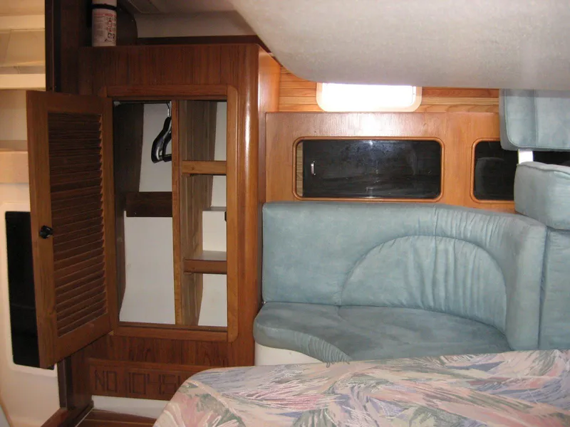Hanging Locker, Starboard