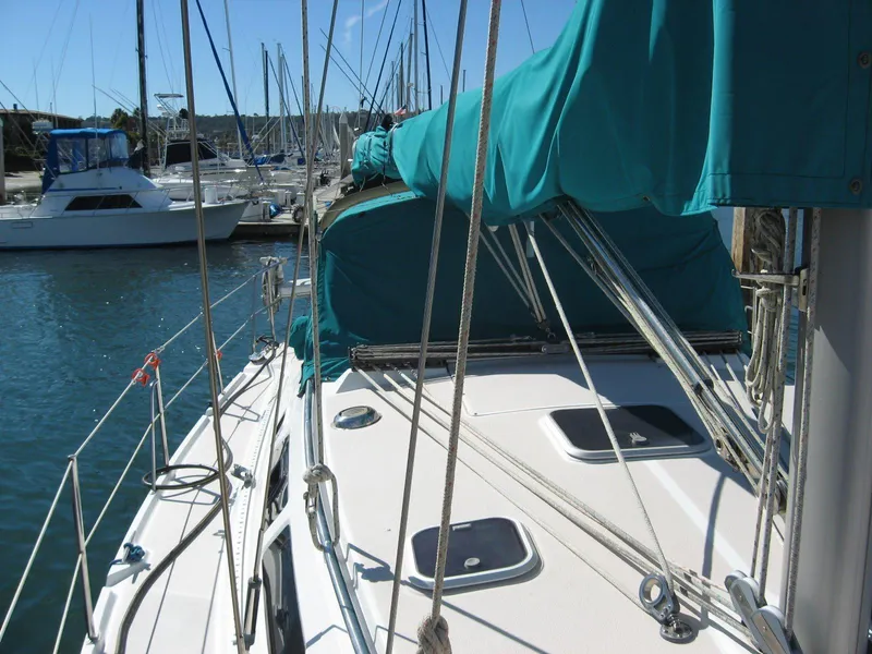 Wide Weather Decks, Inboard Chainplates