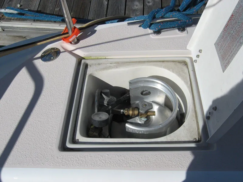 LPG Tank Locker, Port