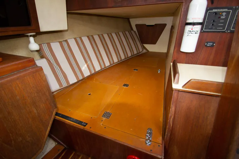 Quarter Berth Storage