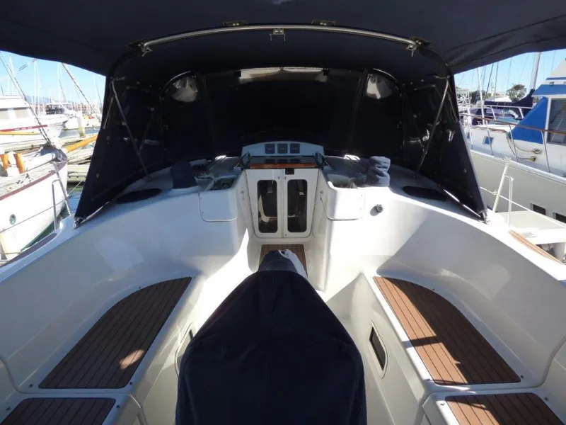 Super comfortable DEEP seating. No other boat out there has this!