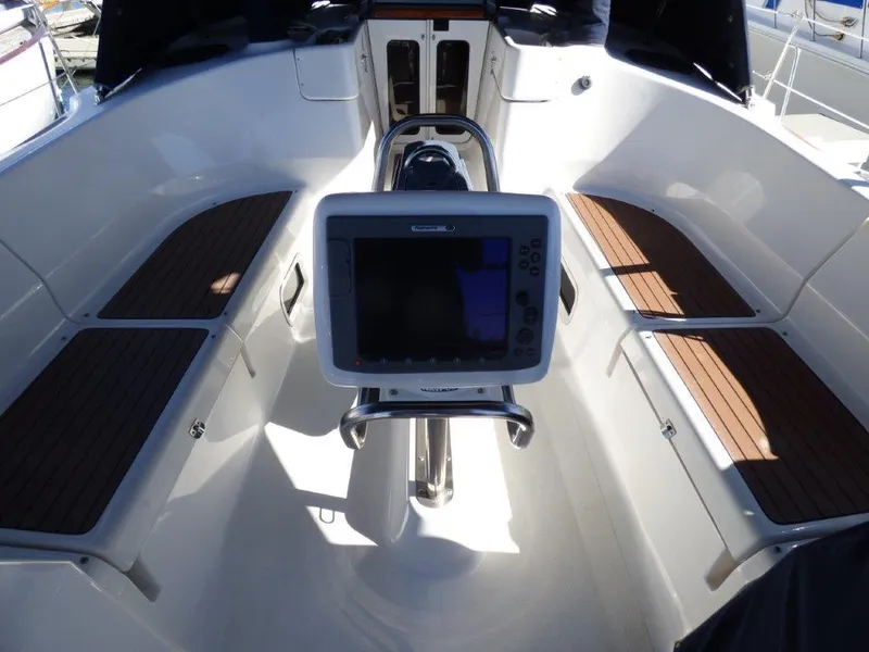 Nice E 120 Radar/Plotter