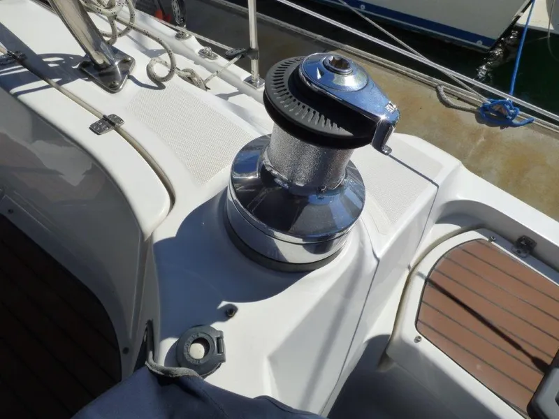 Electric Starboard primary winch