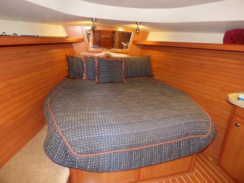 Fwd master cabin