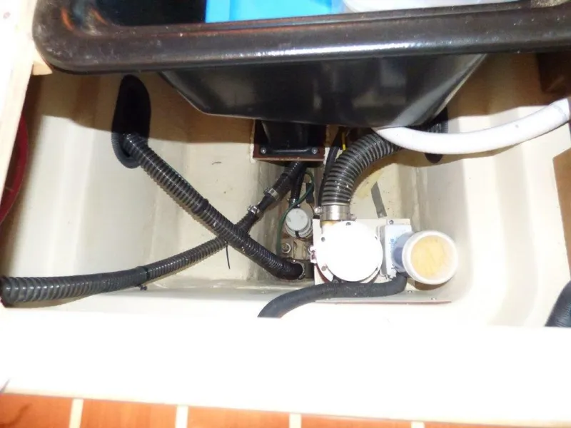 Deep bilges, emergency pump and alarm system