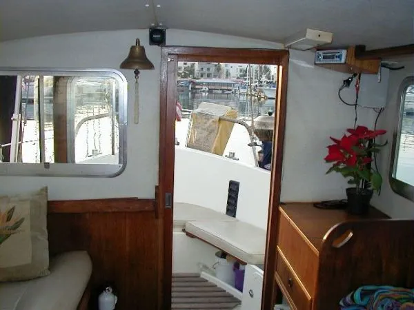 To cockpit