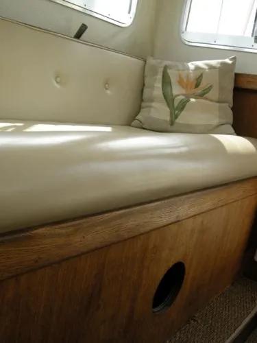 Additional seating pilot-house