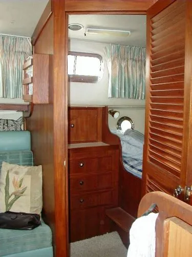 To aft berth