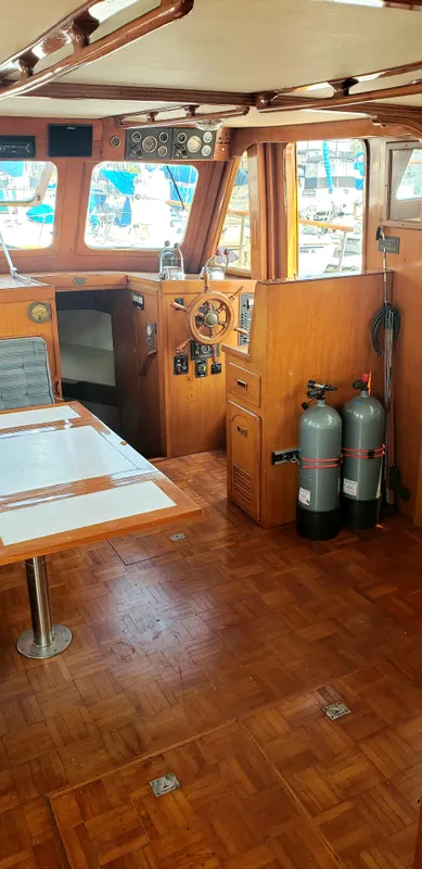 Lower Helm with Sliding Door