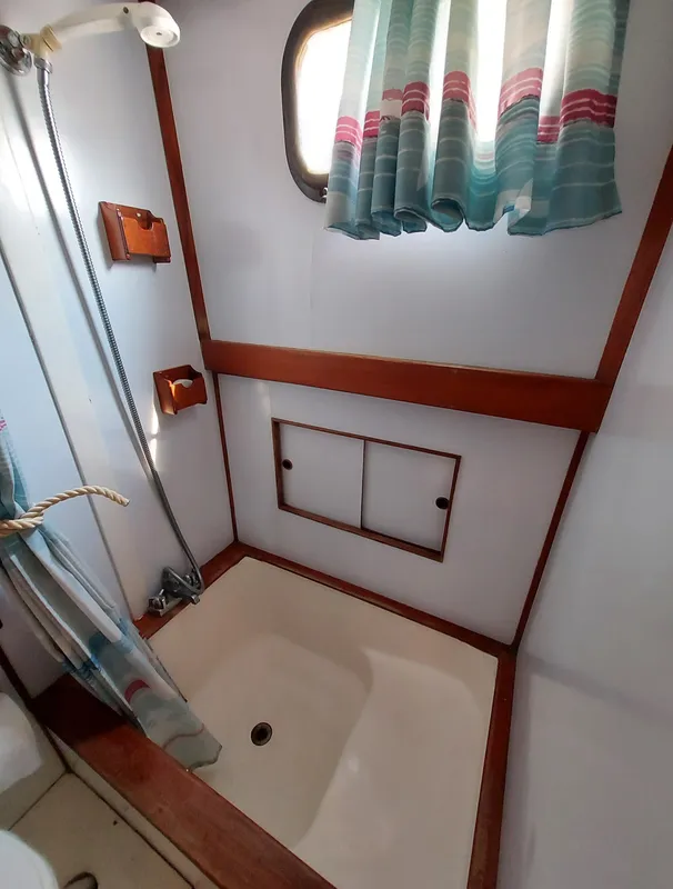 1979 CHB Aft Cabin