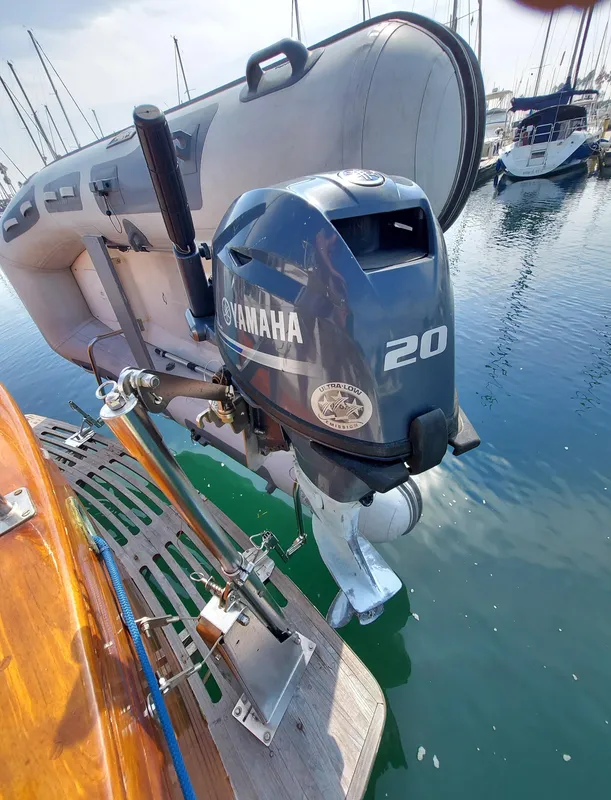 20 h.p. Yamaha Outboard on Seawise Davit System