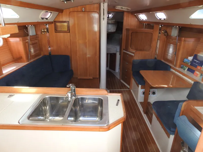 2004 Catalina 36 MkII