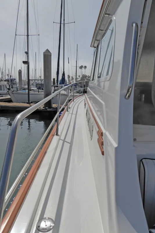 Side deck 2
