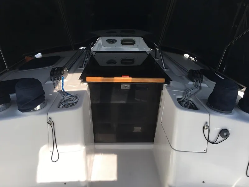 2004 Hunter 466