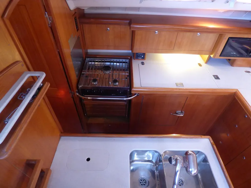 2004 Hunter 466