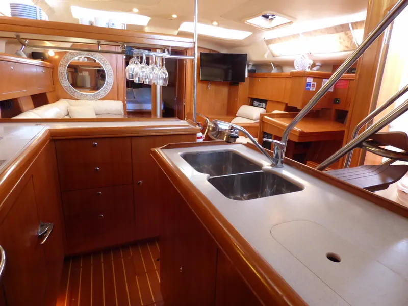 2004 Hunter 466