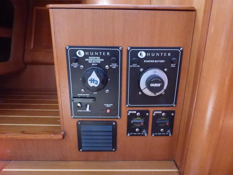 2004 Hunter 466